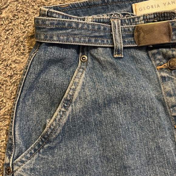 Denim button down skirt, adjustable belt & has deep - Picture 4 of 8